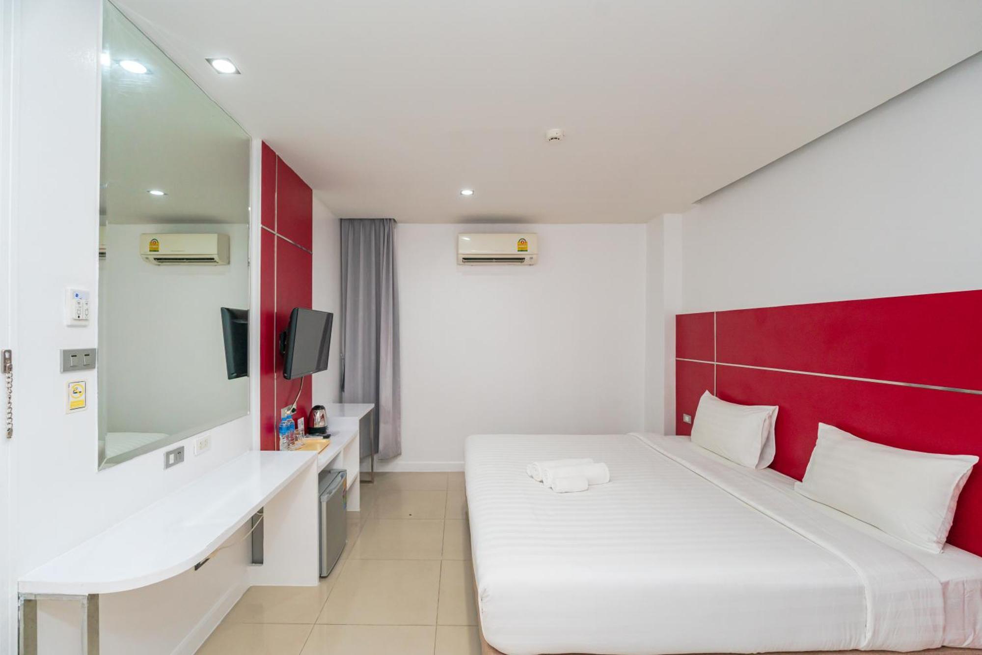 Patong Diamond Hotel Екстериор снимка