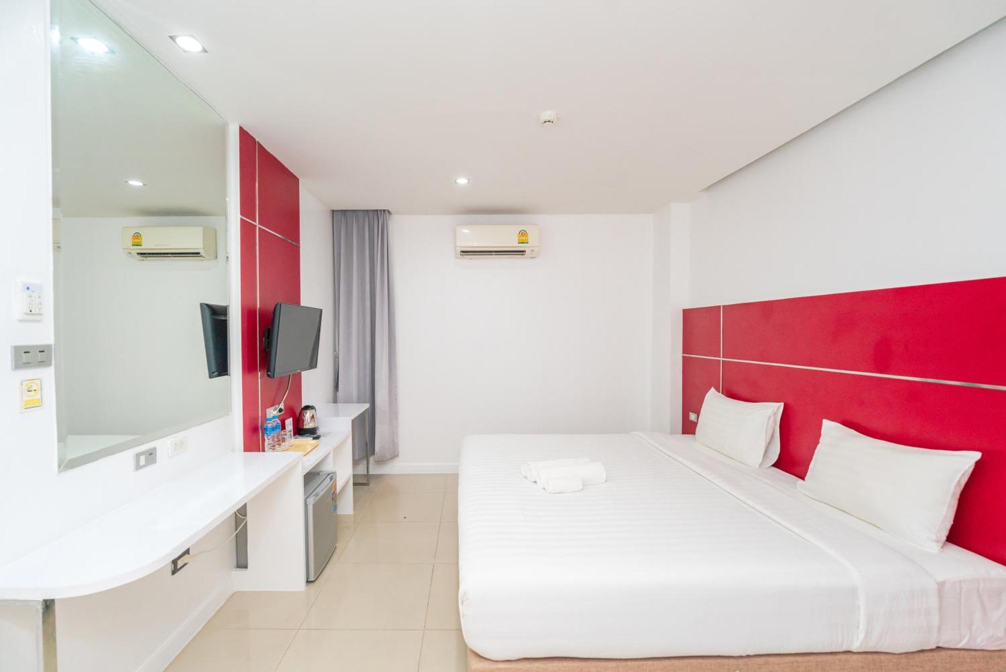 Patong Diamond Hotel Екстериор снимка